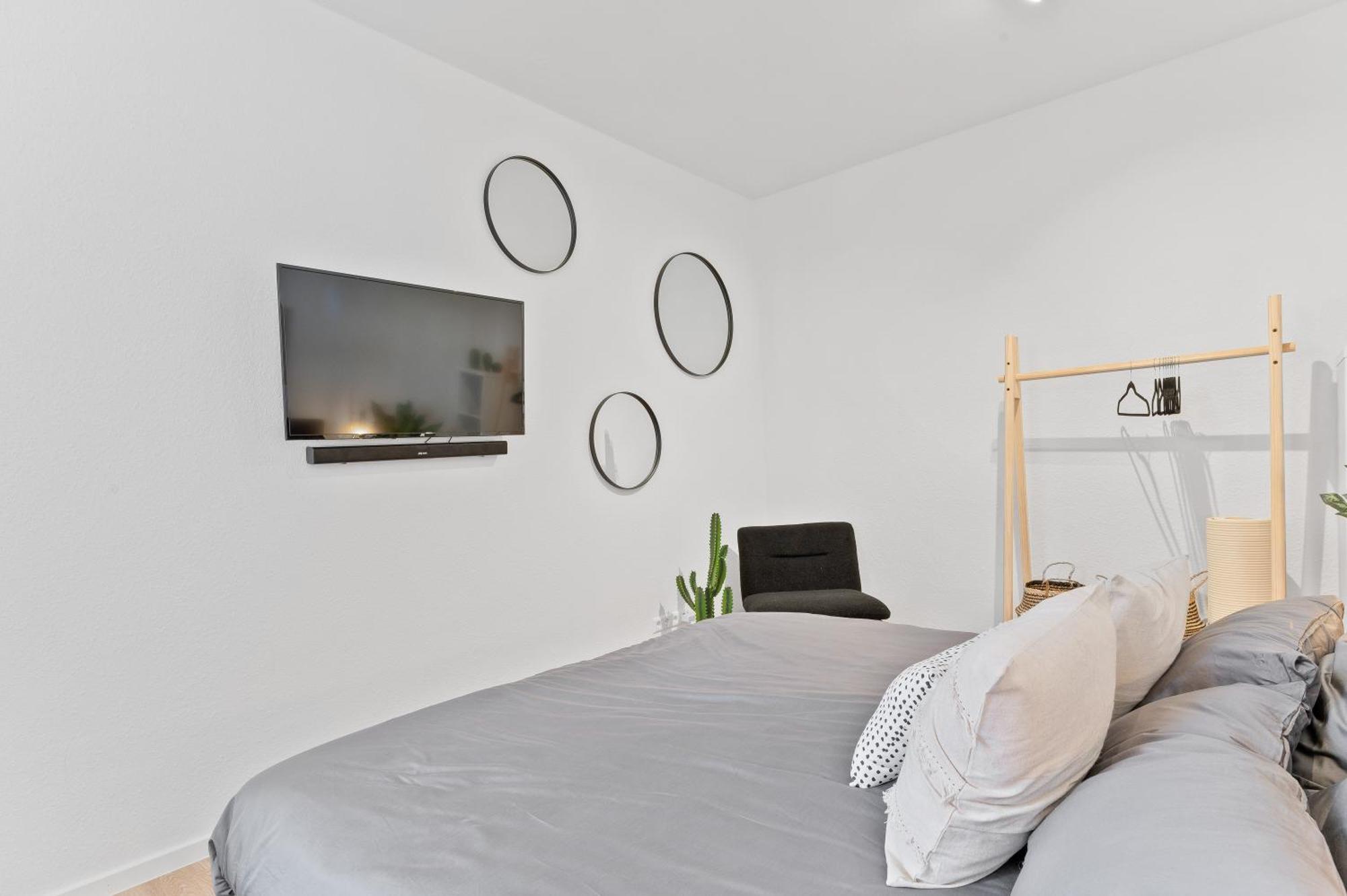 Helle Zentrumsnahe Familienfreundliche Ferienwohnung Fellbach Buitenkant foto